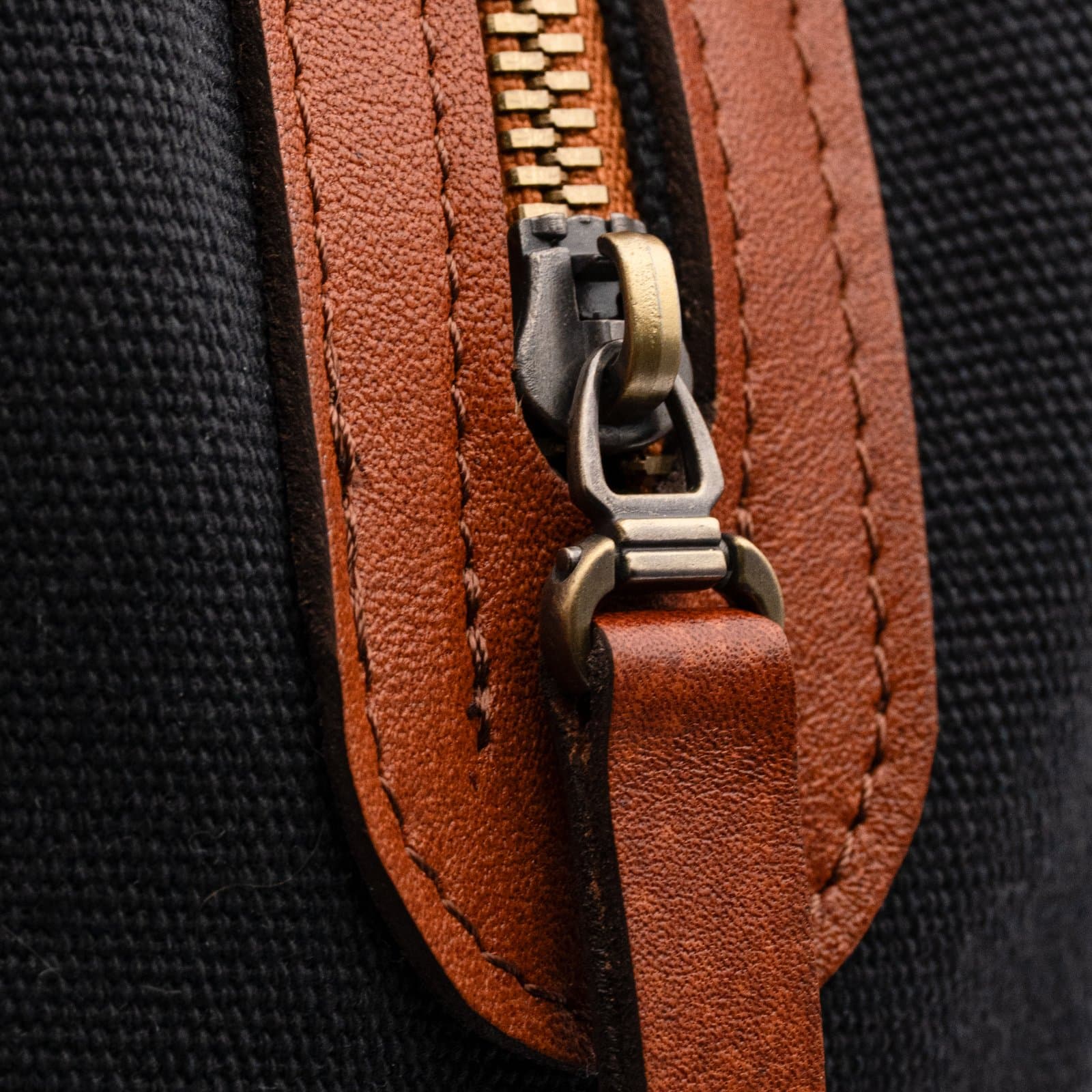 ARAS PINE Ferrando Backpack — navy canvas & tan leather, detail