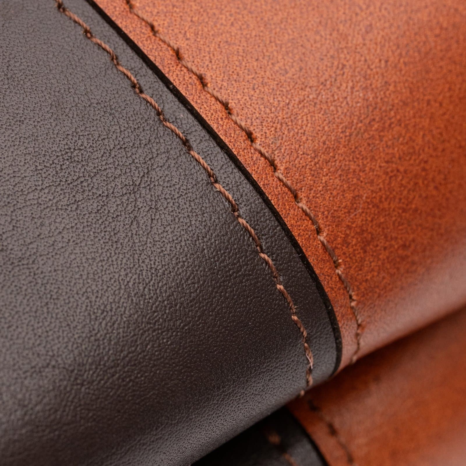 ARAS PINE Feather Backpack — tan & brown, detail