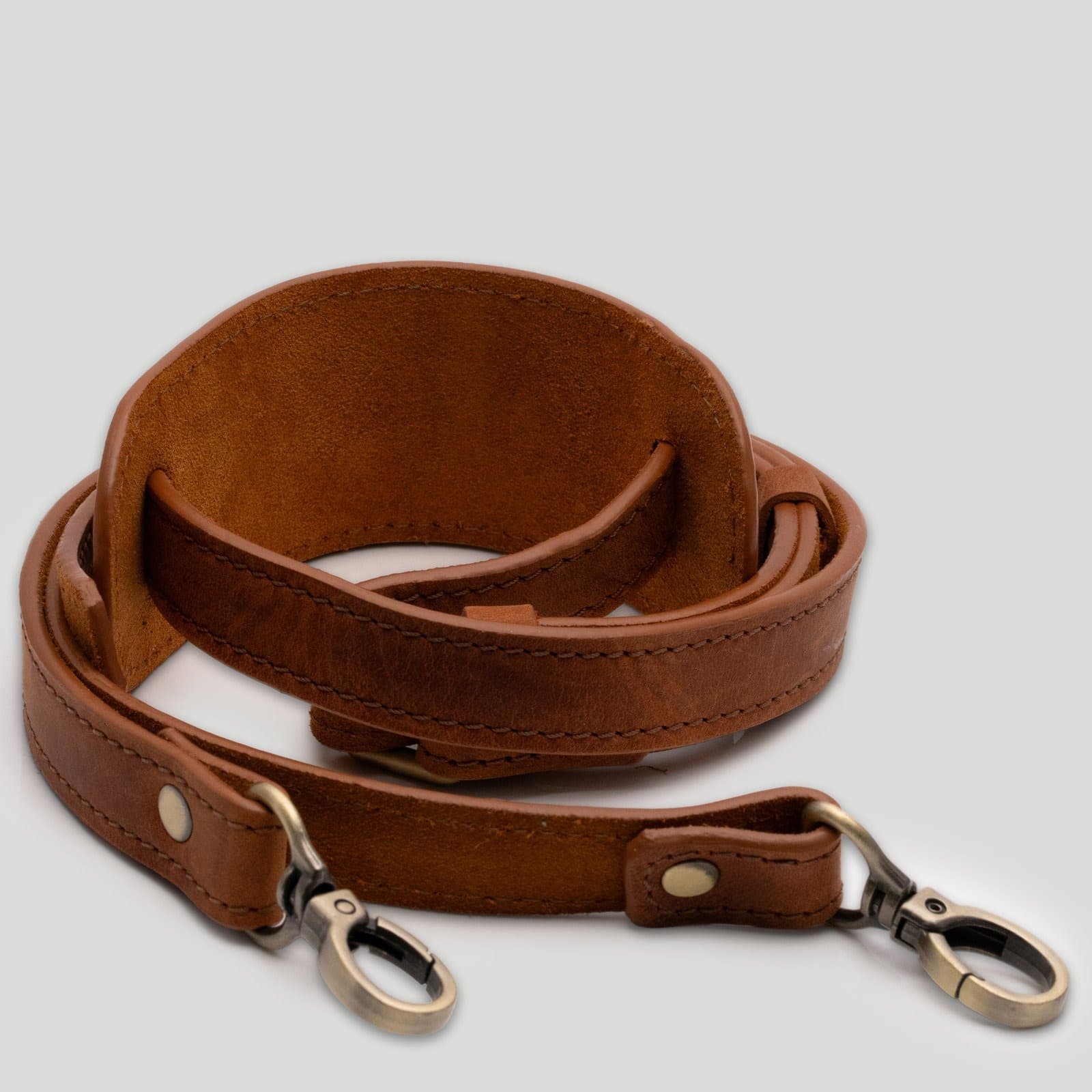 ARAS PINE Soren Crossbody — detail