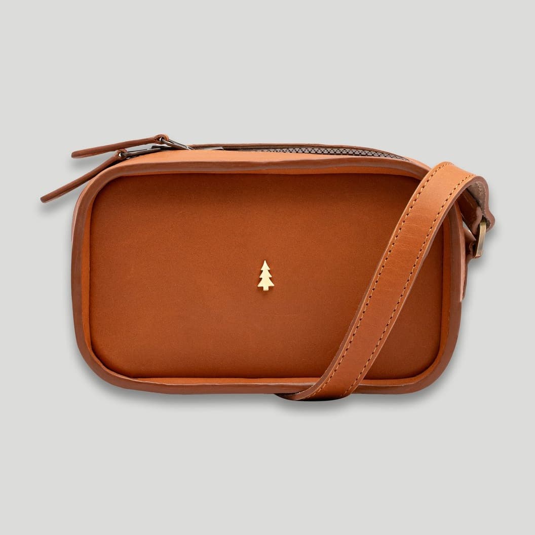 ARAS PINE Montel Crossbody — cognac zip-top