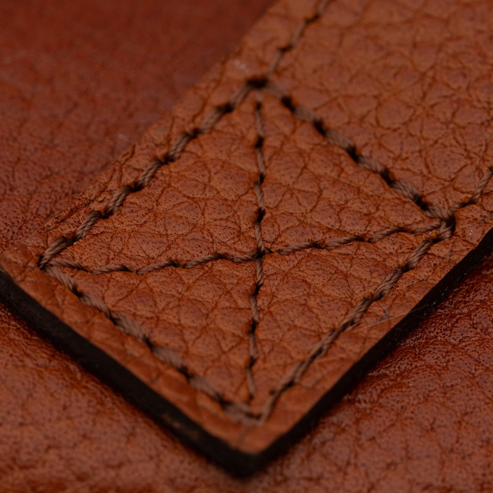 ARAS PINE Lorena Tote Bag — cognac, detail