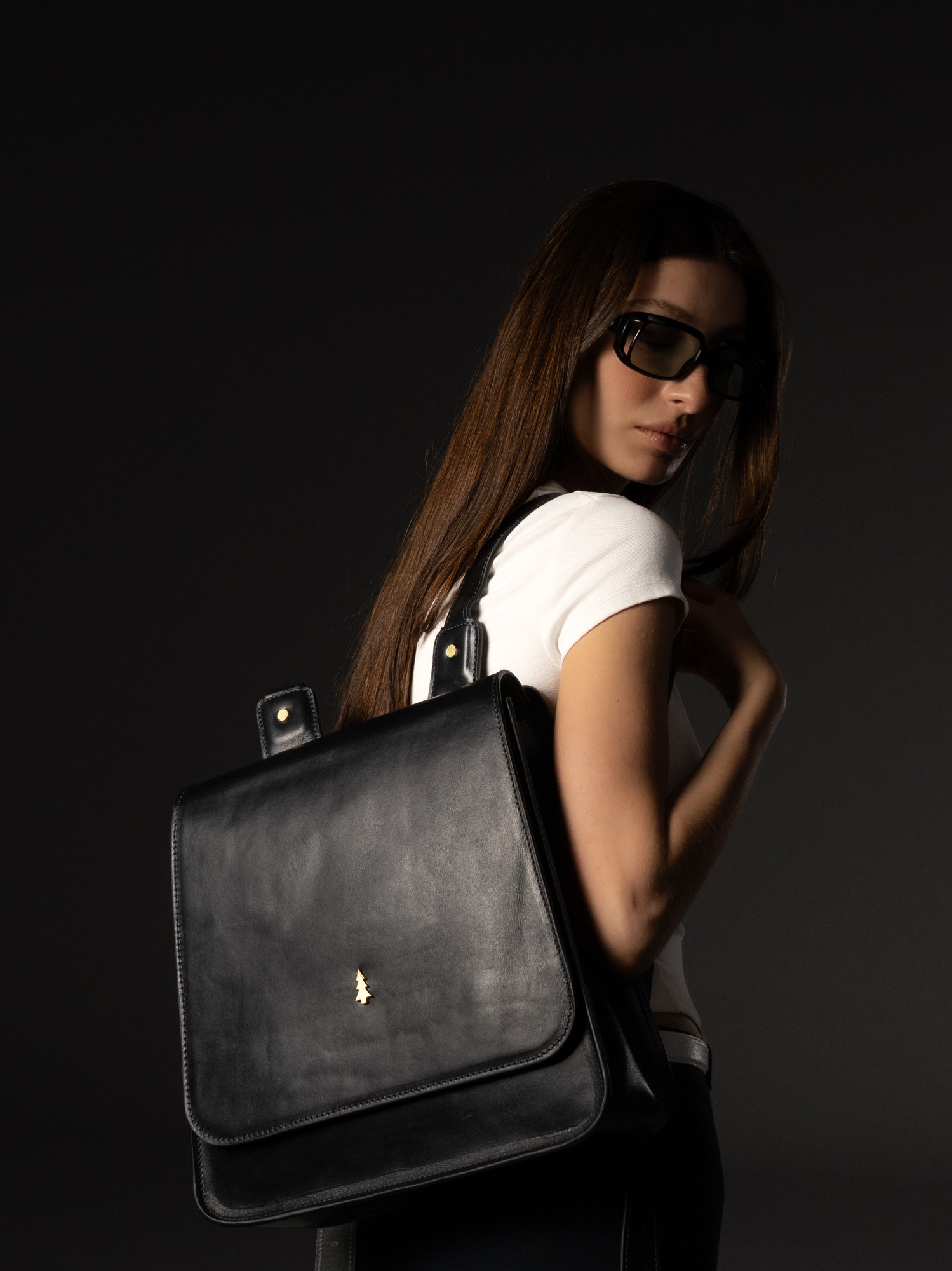 ARAS PINE Valerio Backpack — worn by model — leather backpack, handmade in Türkiye