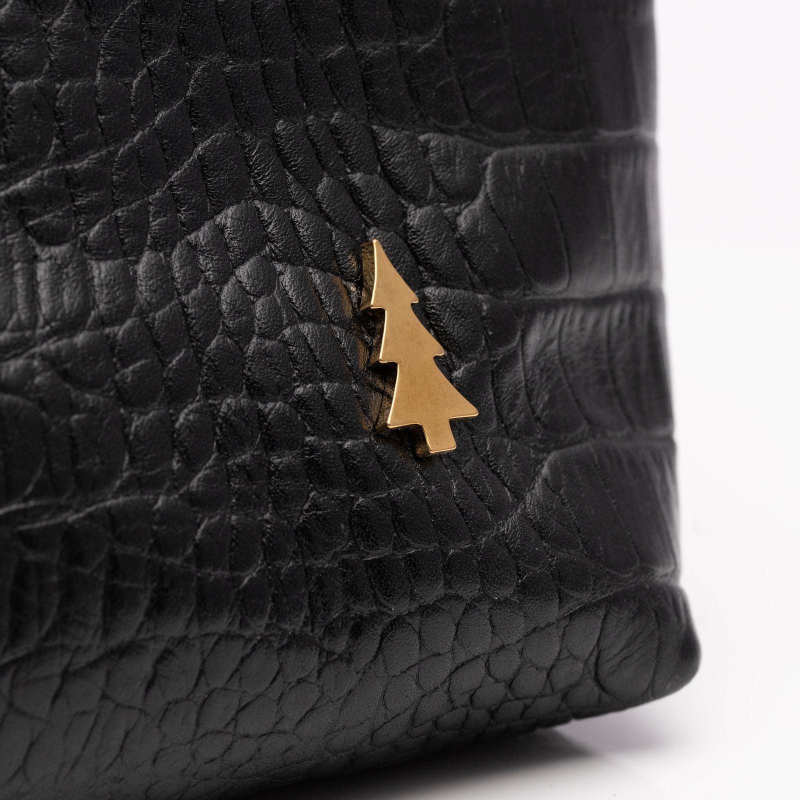 ARAS PINE — detail 2 — leather, handmade in Türkiye