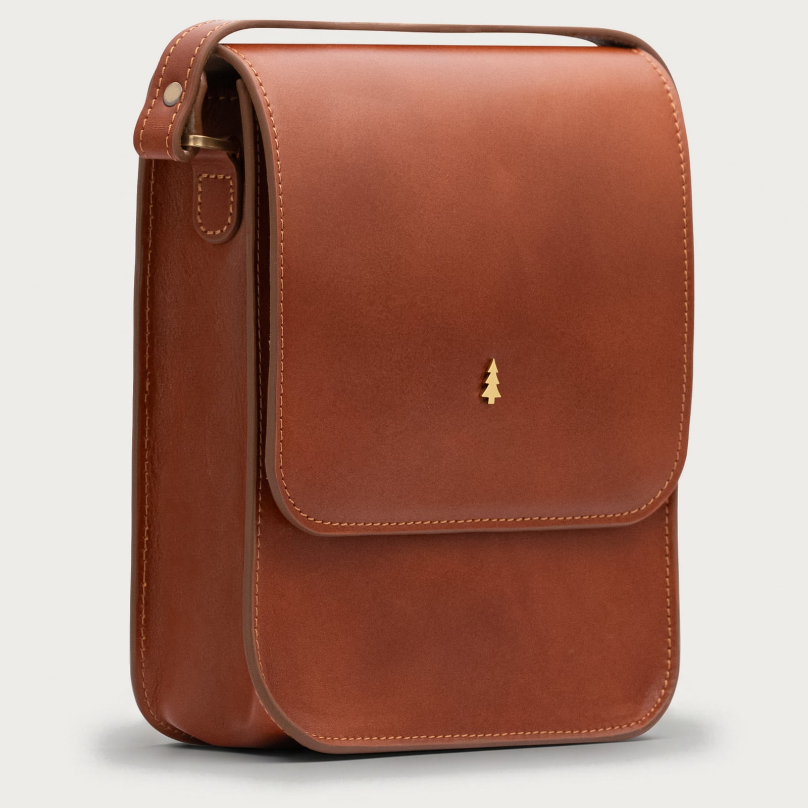 ARAS PINE Vittore Crossbody — tan calfskin, side — leather crossbody bag (side view), handmade in Türkiye