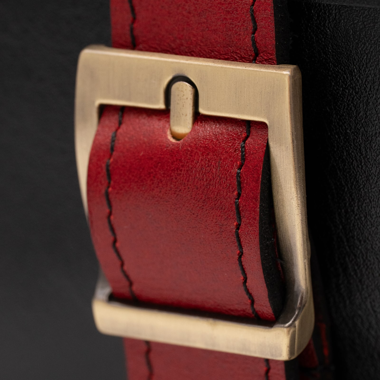 ARAS PINE — detail 2 — leather, handmade in Türkiye