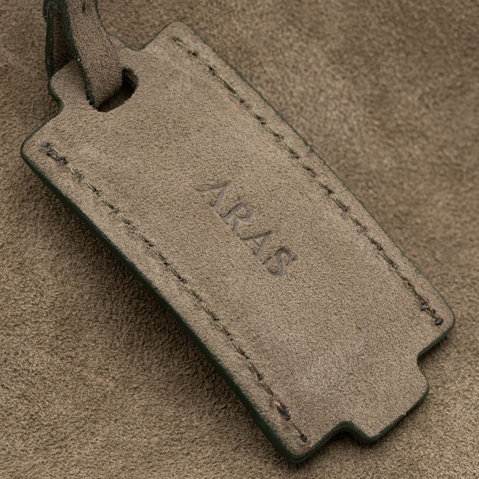 ARAS PINE — detail 2 — leather, handmade in Türkiye